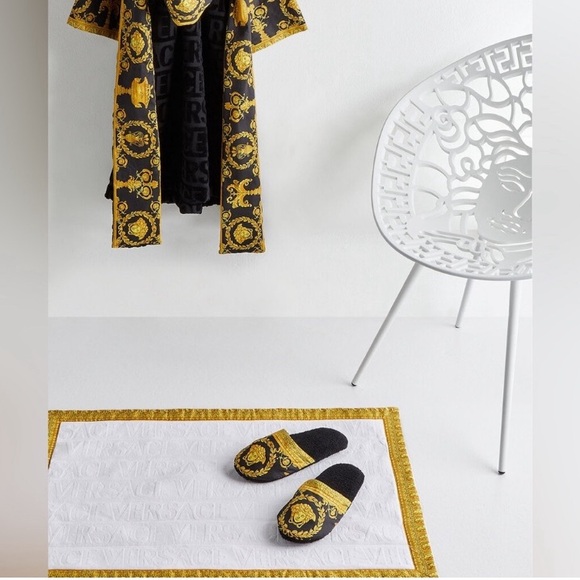 VERSACE La Medusa AMPLIFIED SLIPPERS Black Size 8 MEDIUM New in Package - Picture 3 of 3